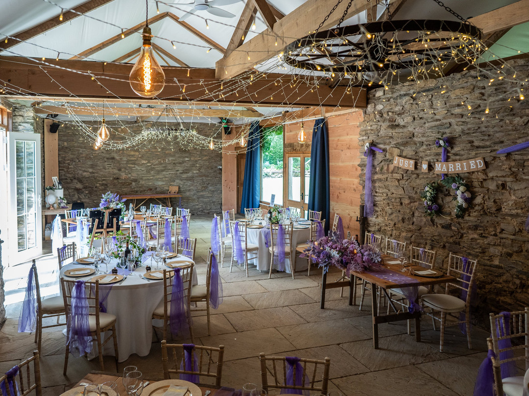 Deer's Leap Retreat主图