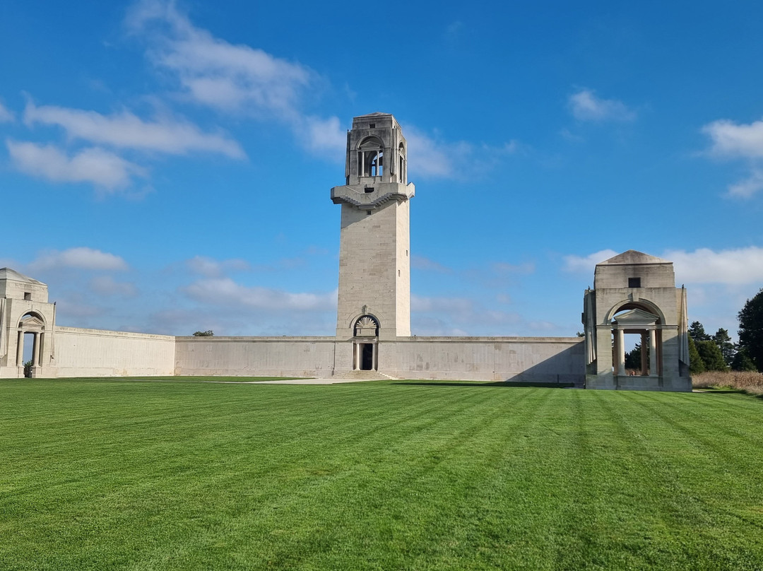 Chemins d'Histoire Battlefield Tours景点图片