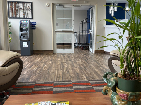 斯普林菲尔德温德姆麦客达套房酒店主图