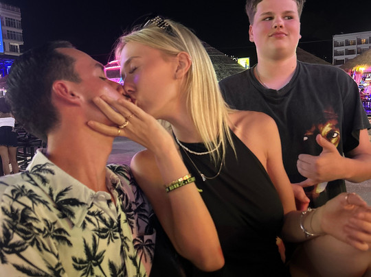 Lilly's Aussie Bar-芭东海滩必去景点