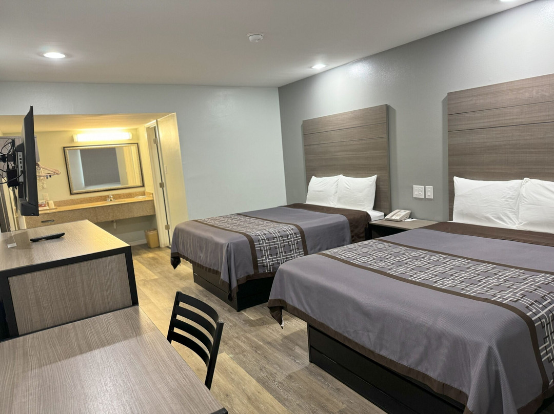 Continental Inn & Suites Nacogdoches主图