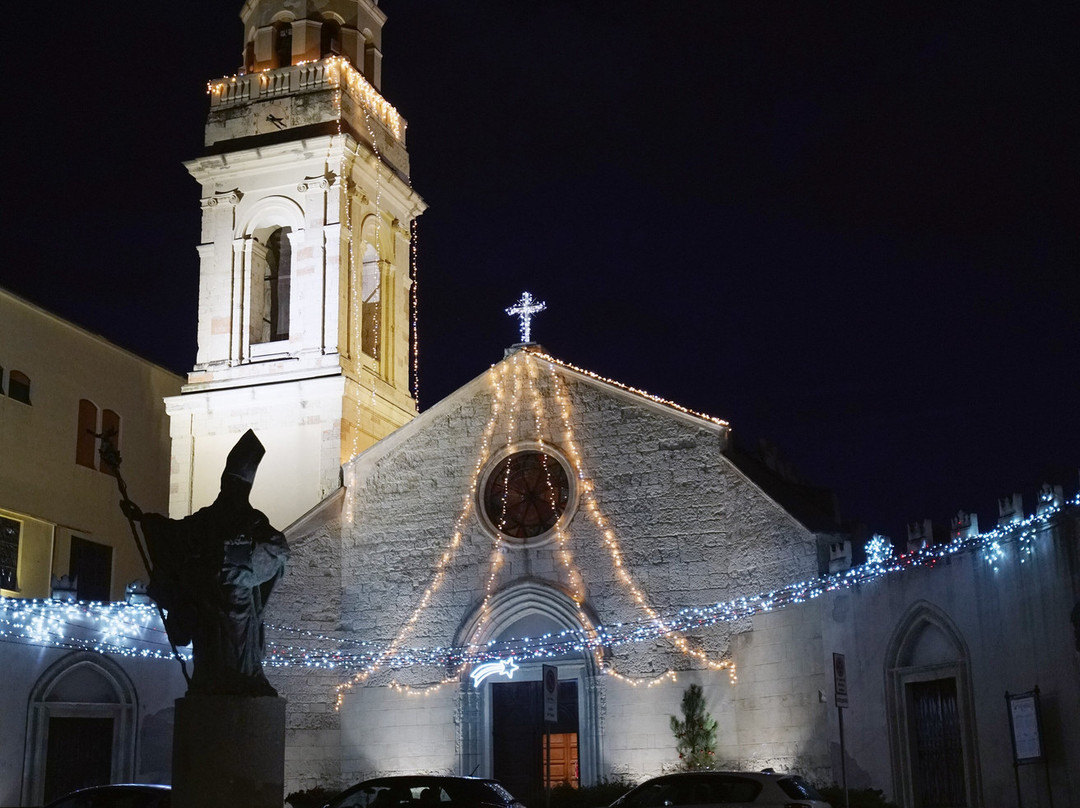Chiesa di Sant'Ambrogio-Monserrato必去景点