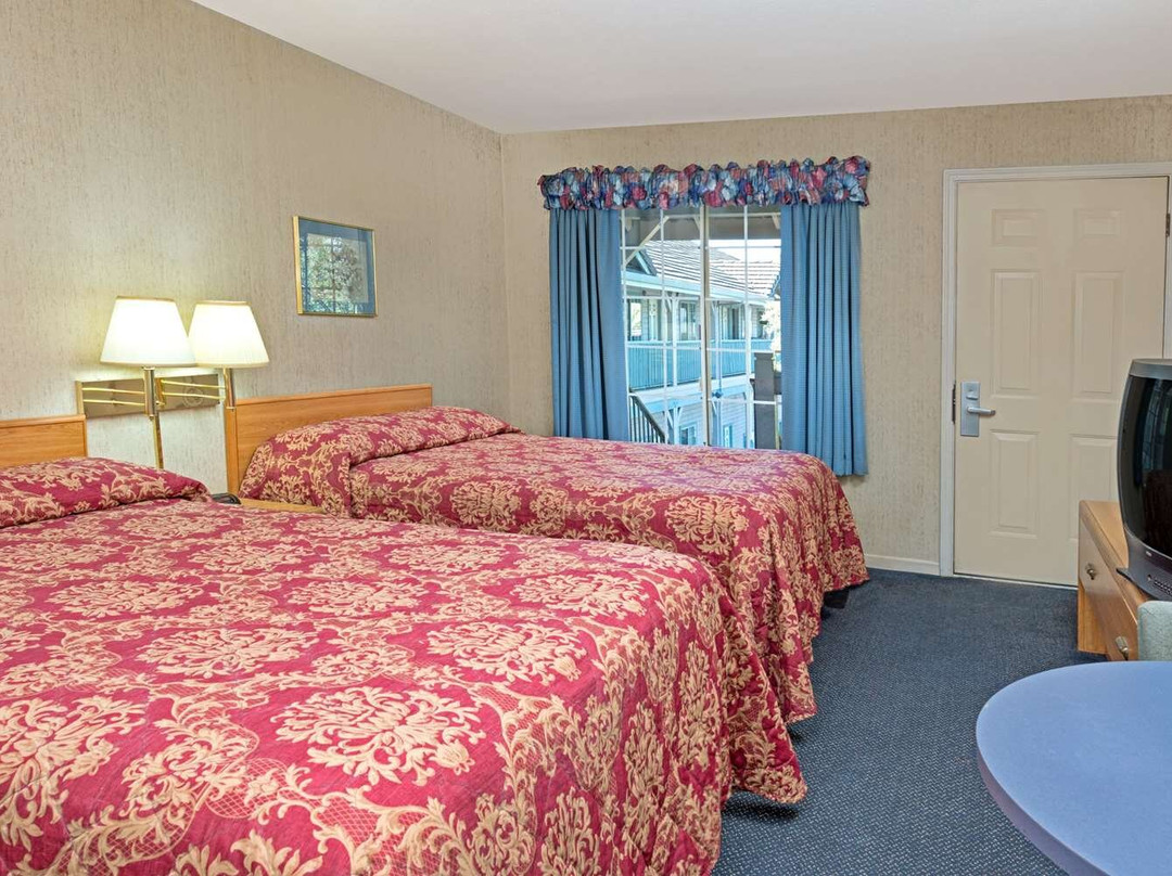 Super 8 by Wyndham Auburn