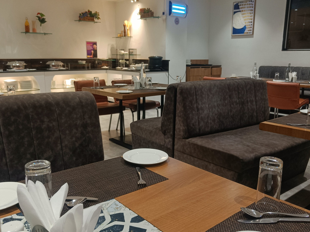 Zip By Spree Hotels Chakan主图