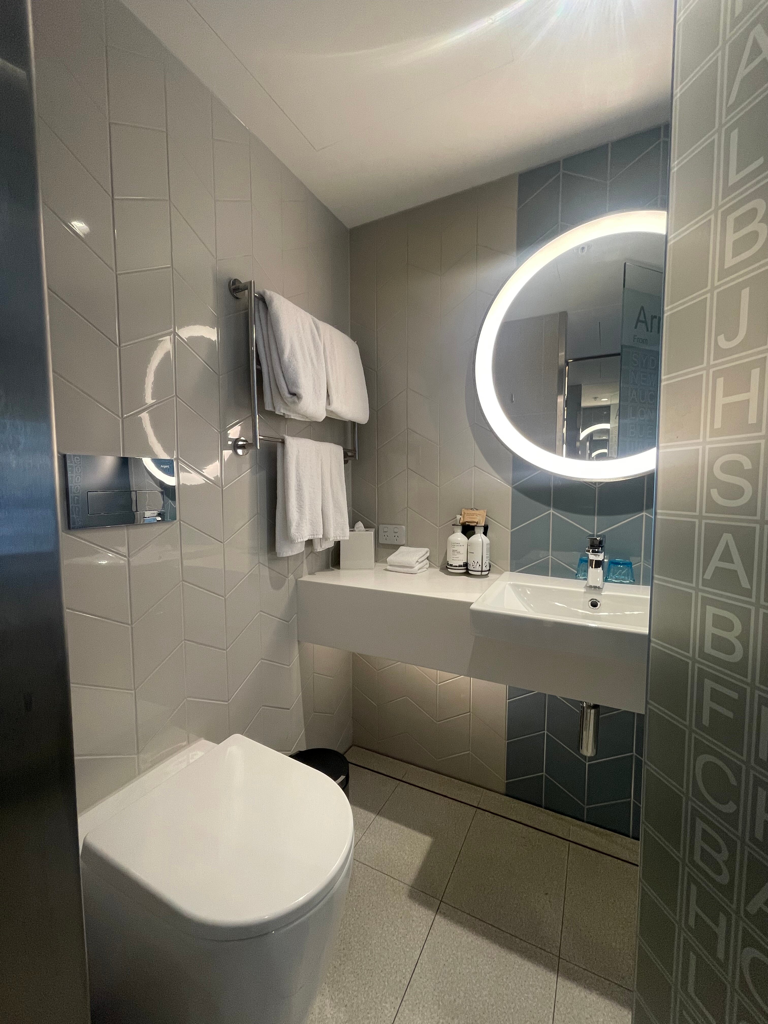 Holiday Inn Express Sydney Airport By IHG-浴室