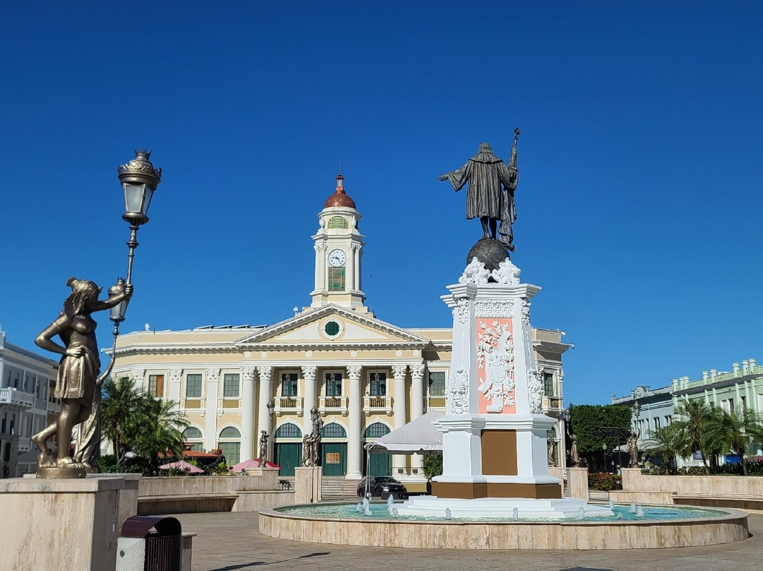 Plaza Almirante Cristóbal Colón景点图片