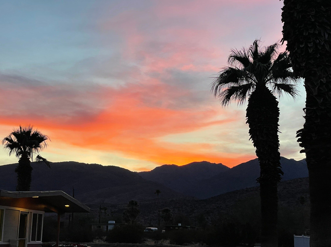 Stanlunds Inn and Suites主图