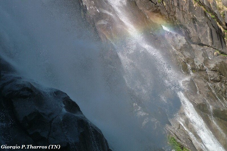 Nardis Waterfalls景点图片