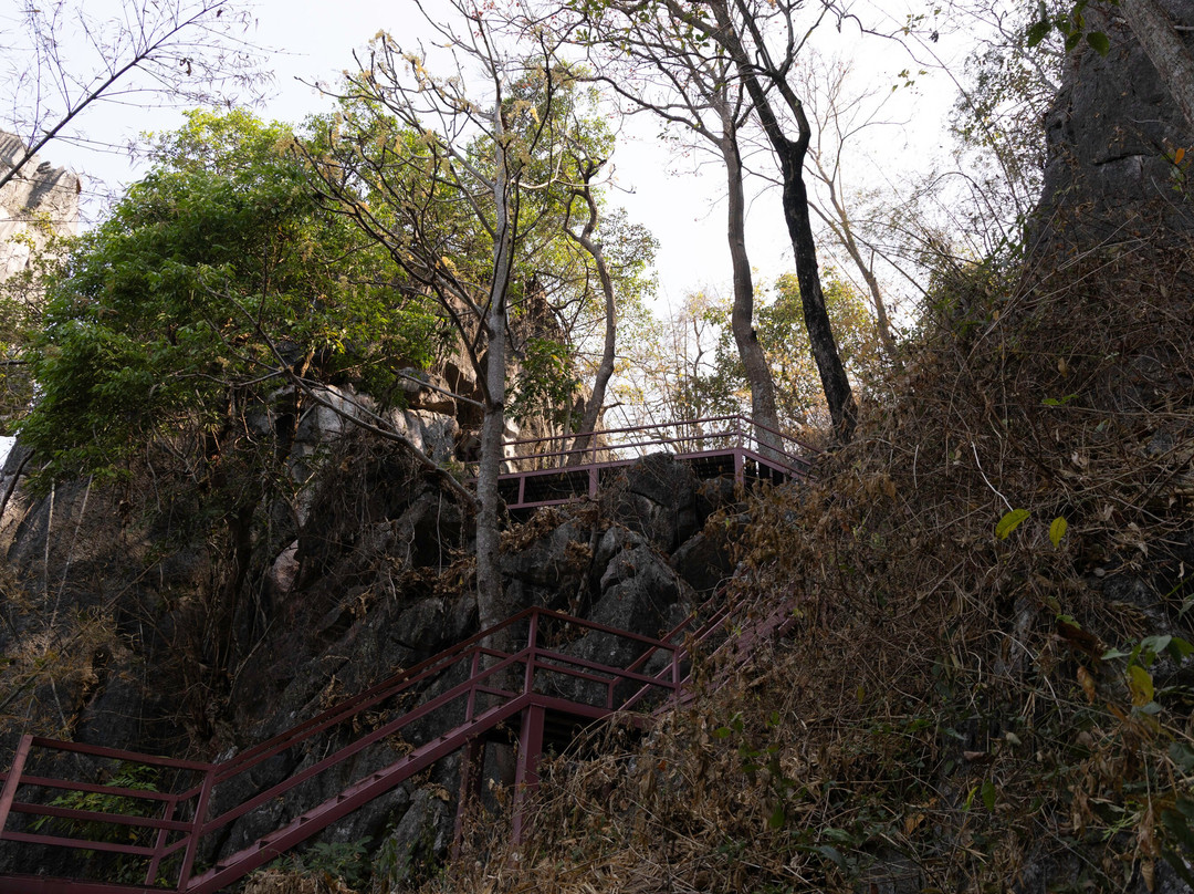 Wat Chaloem Phra Kiat-暖武里必去景点