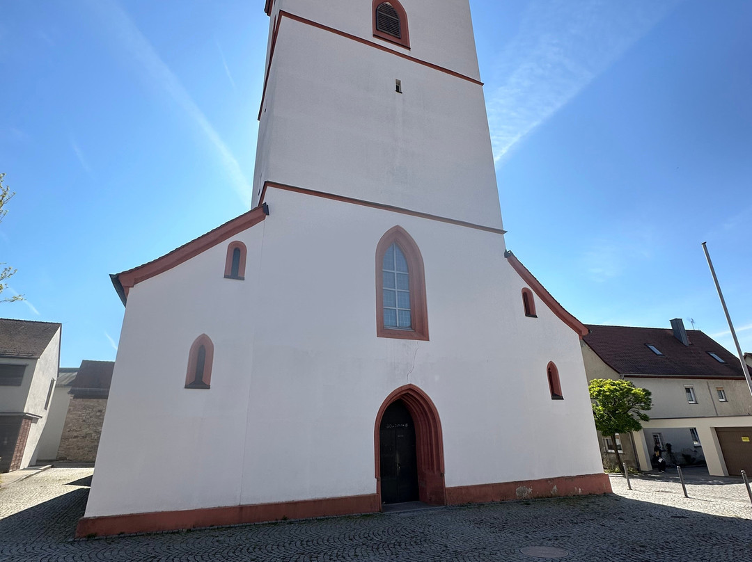 Pfarrkirche Sankt Johannes D. Täufer-Schlusselfeld必去景点