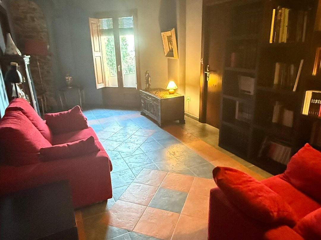 卡尔罗普酒店主图