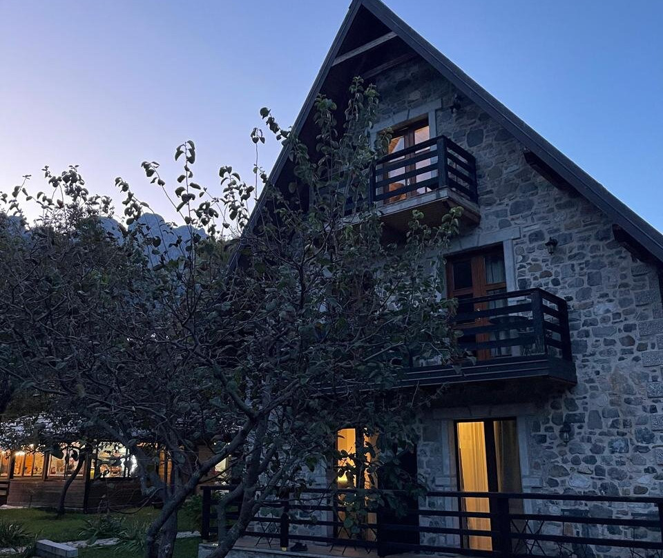 Villa Gjecaj主图