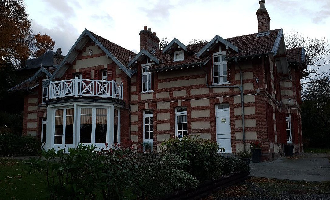 La Villa des Rosiers主图