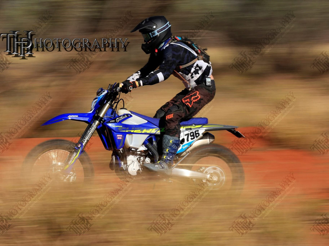 Outback Motorcycle Adventures-爱丽斯泉必去景点