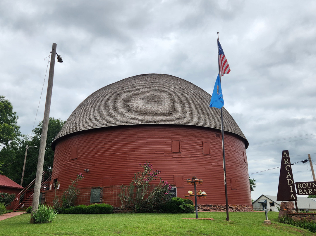 Arcadia Round Barn-Arcadia必去景点