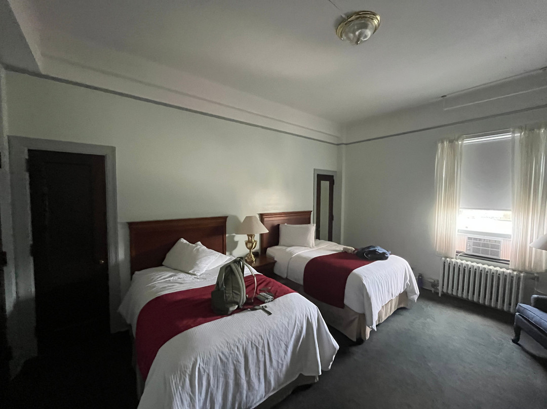 Penn Wells Hotel主图