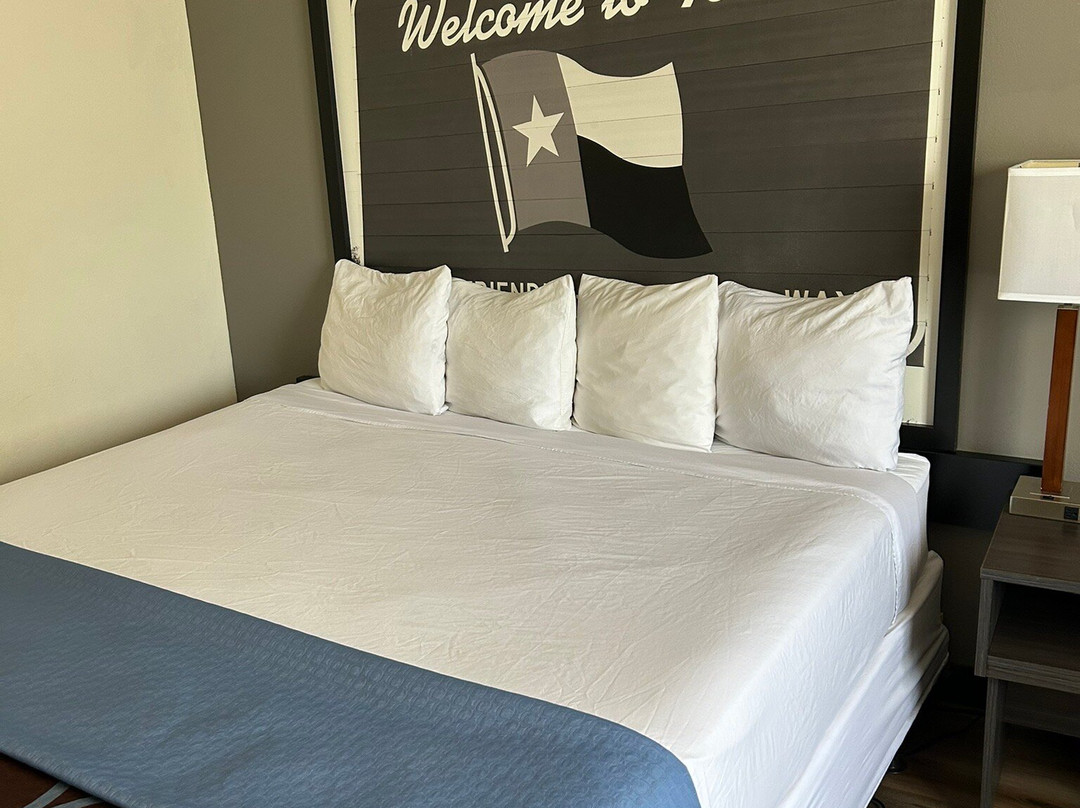 格雷普文/DFW机场速8酒店主图