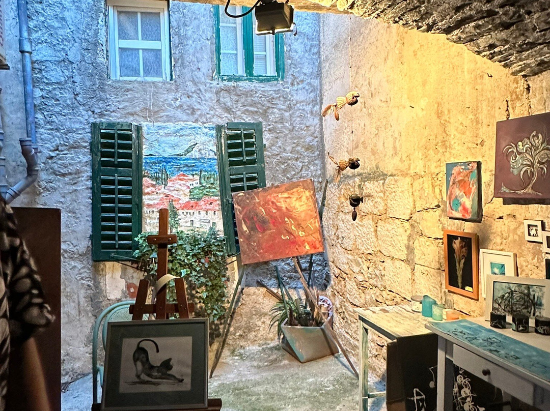 New World Lover Art Galery-玛卡沙必去景点