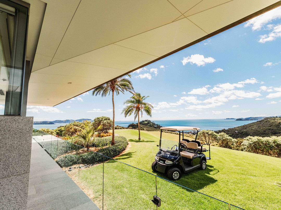 鹰巢别墅酒店主图