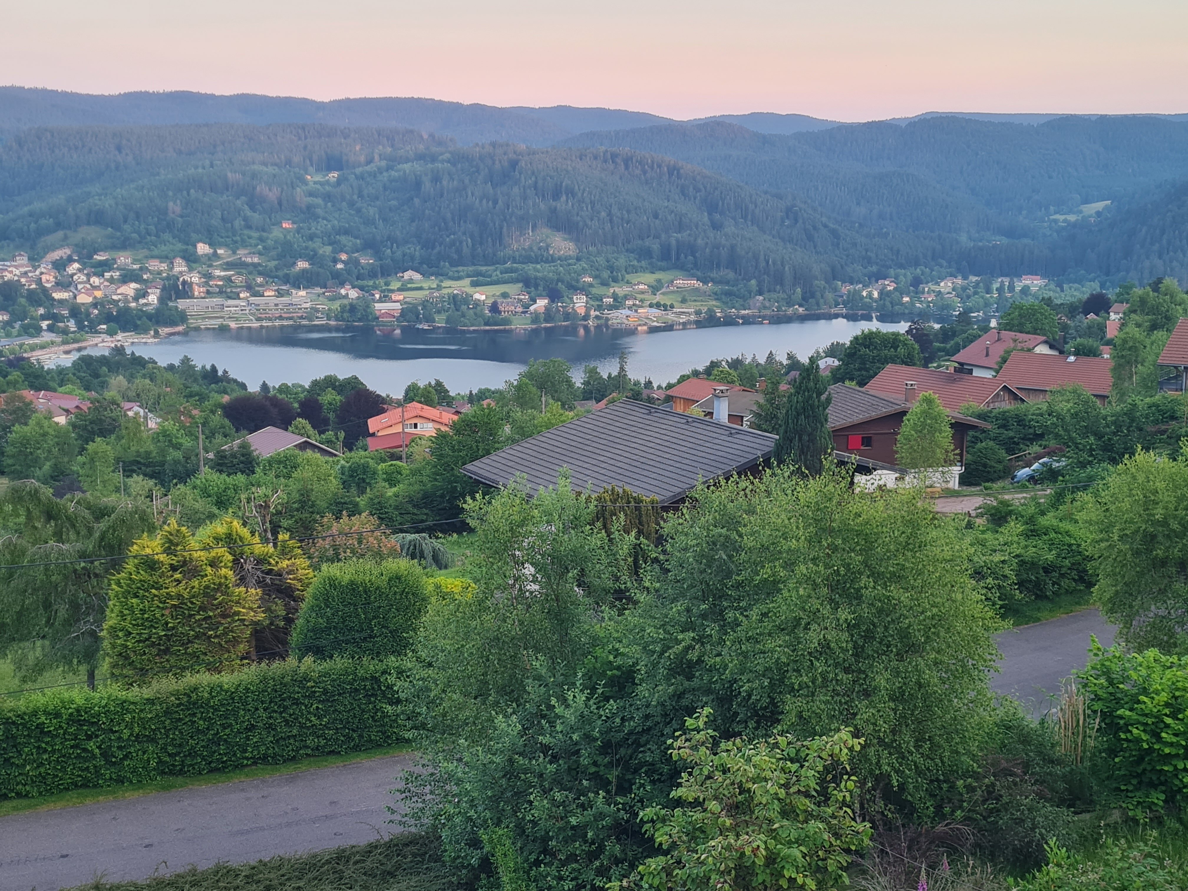 Les Hauts du Lac-官方