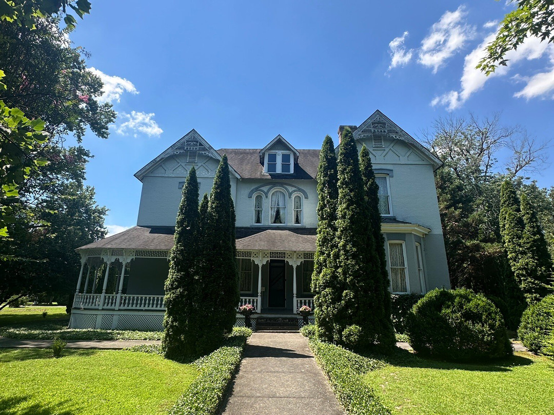 Falcon Rest Mansion & Gardens-McMinnville必去景点