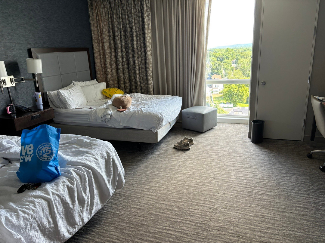Hampton Inn & Suites Teaneck Glenpointe主图