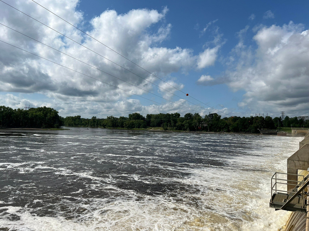 Coon Rapids Dam Regional Park-Brooklyn Park必去景点