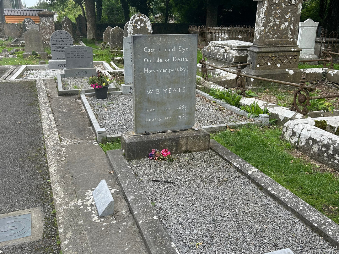 Yeats's Grave-Drumcliff必去景点