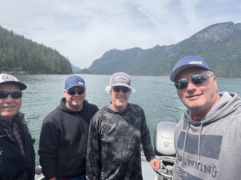 Outsider Charters Inc.-坎贝尔里弗必去景点