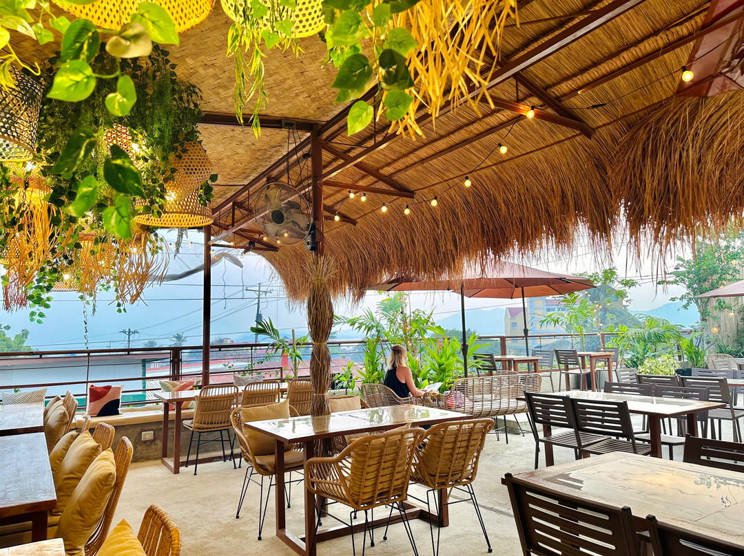 Playa Bar And Restaurant