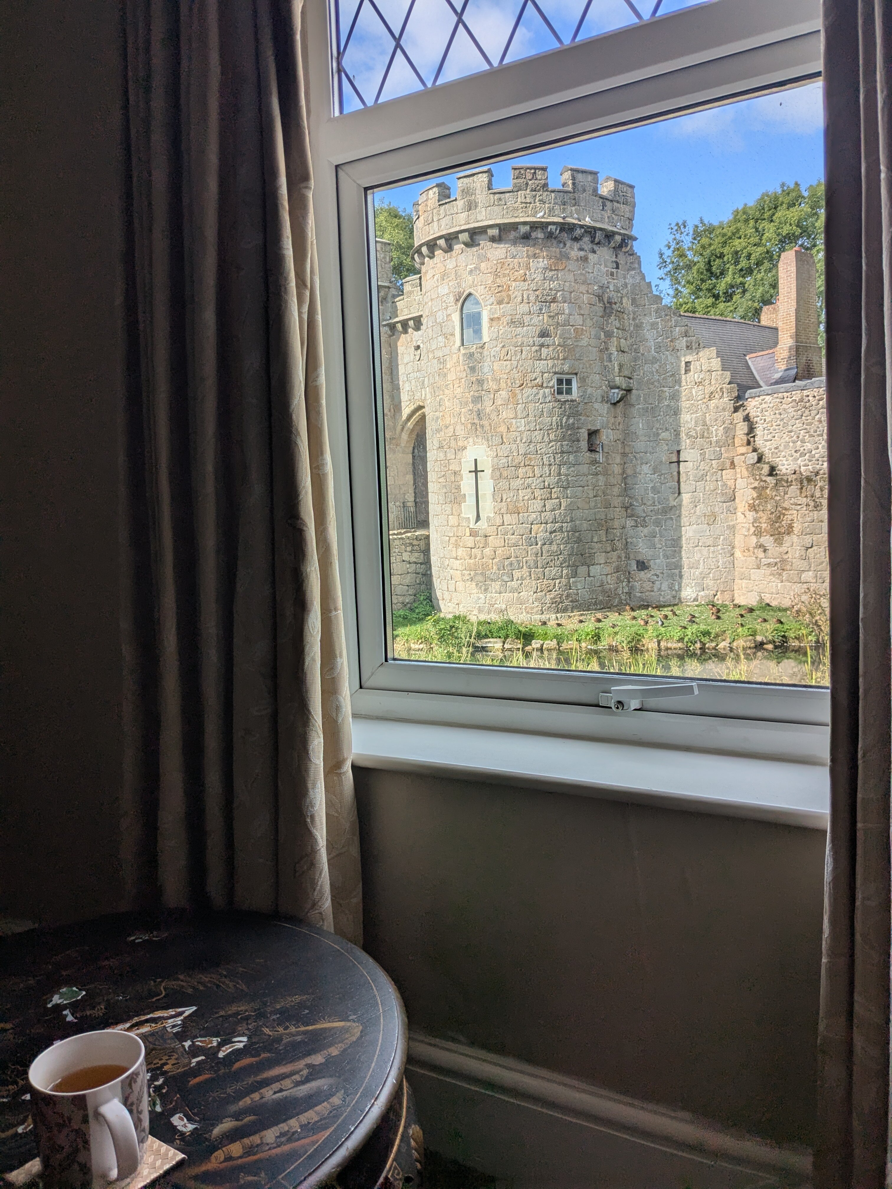 Fitzwarine House-官方