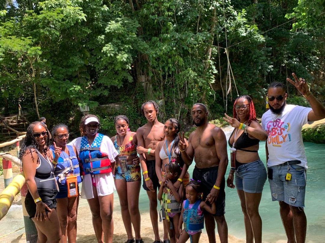 Kemar Good Vibes Tours-蒙特戈贝必去景点