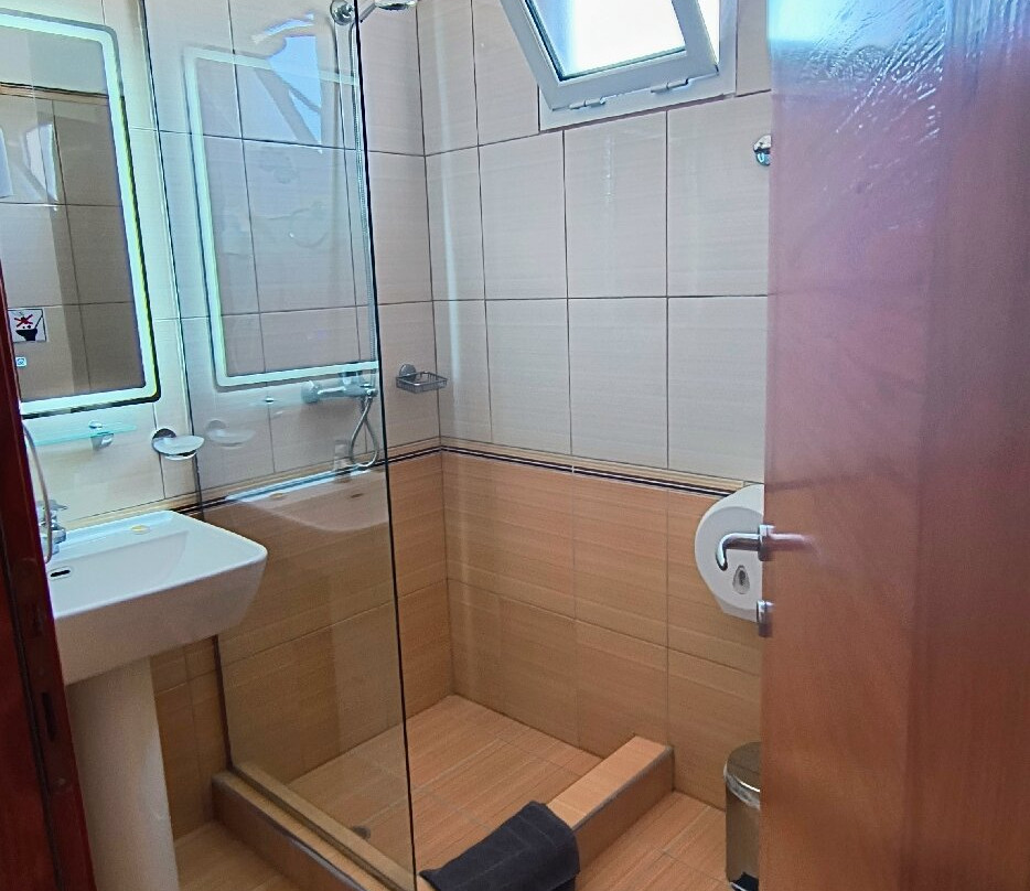 Hotel Number One主图