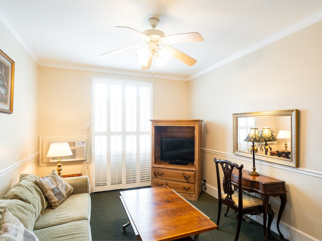 Lake Lure Inn & Spa主图