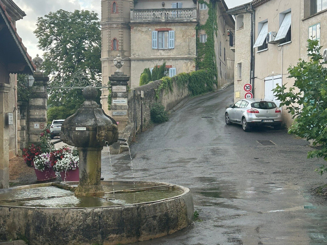 大花园城堡酒店主图