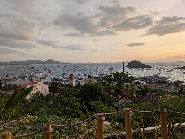 Alma Restaurant Komodo