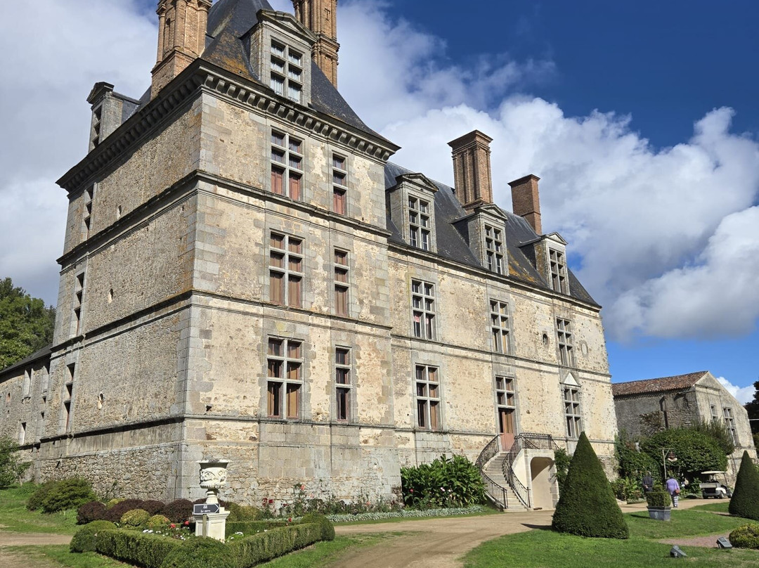 Chateau Des Aventuriers-Avrillé必去景点