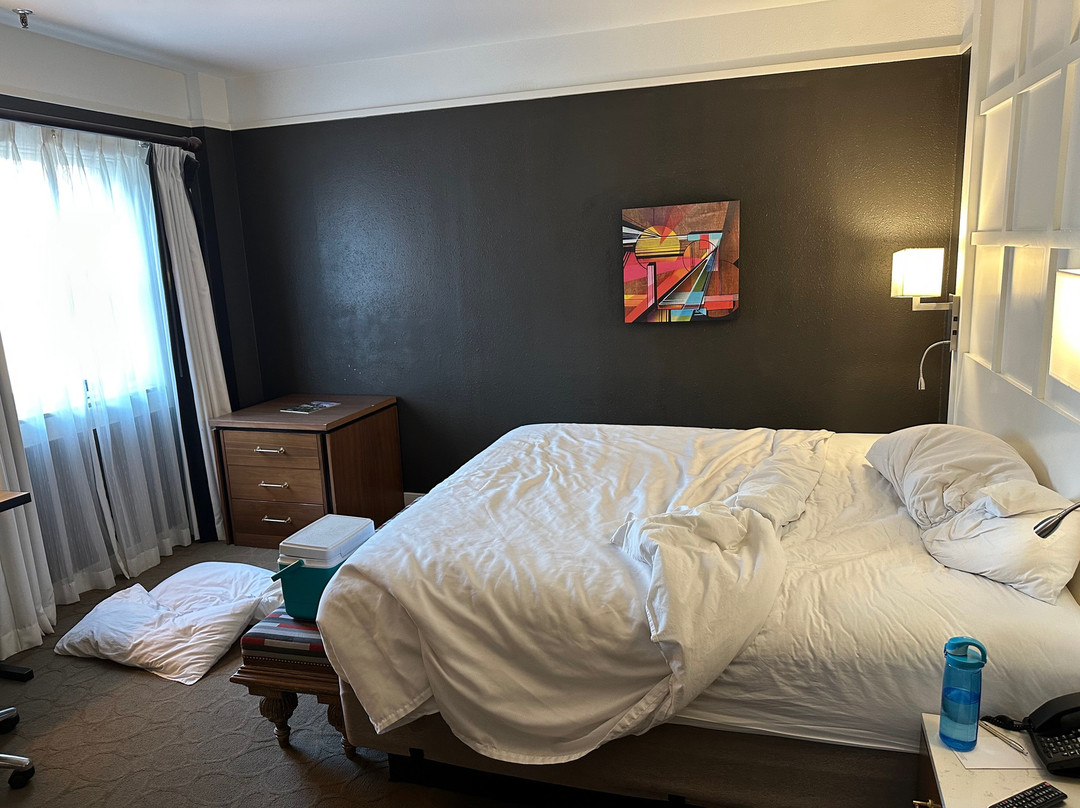 The Commonwealth主图