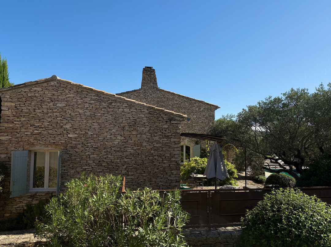 太阳神水疗度假酒店主图