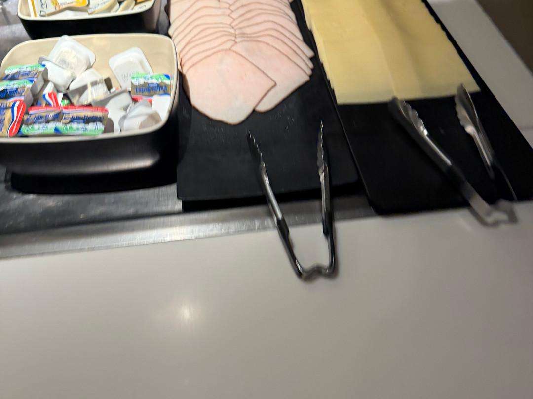 Aspire Lounge 26 (Schengen)-斯希普霍尔必去景点