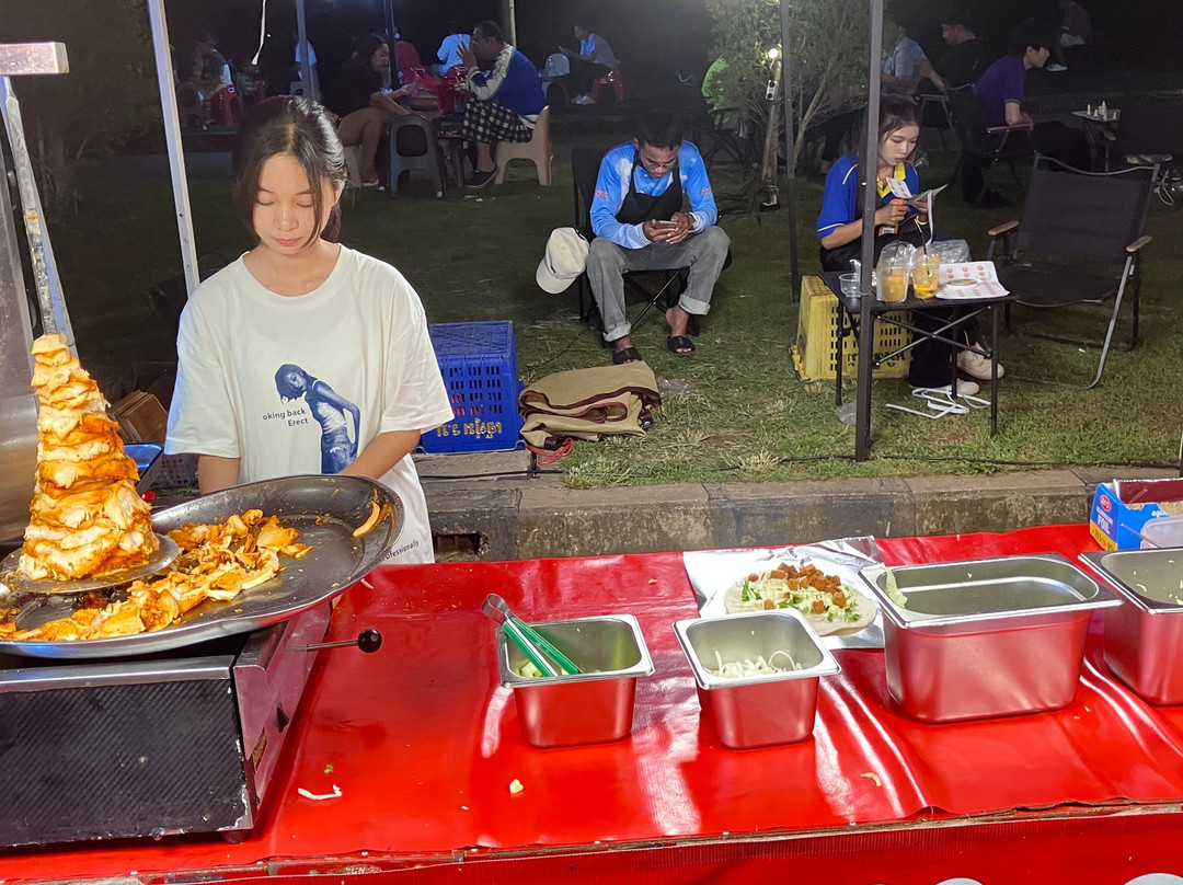Bueng Kan Night Market-汶干必去景点