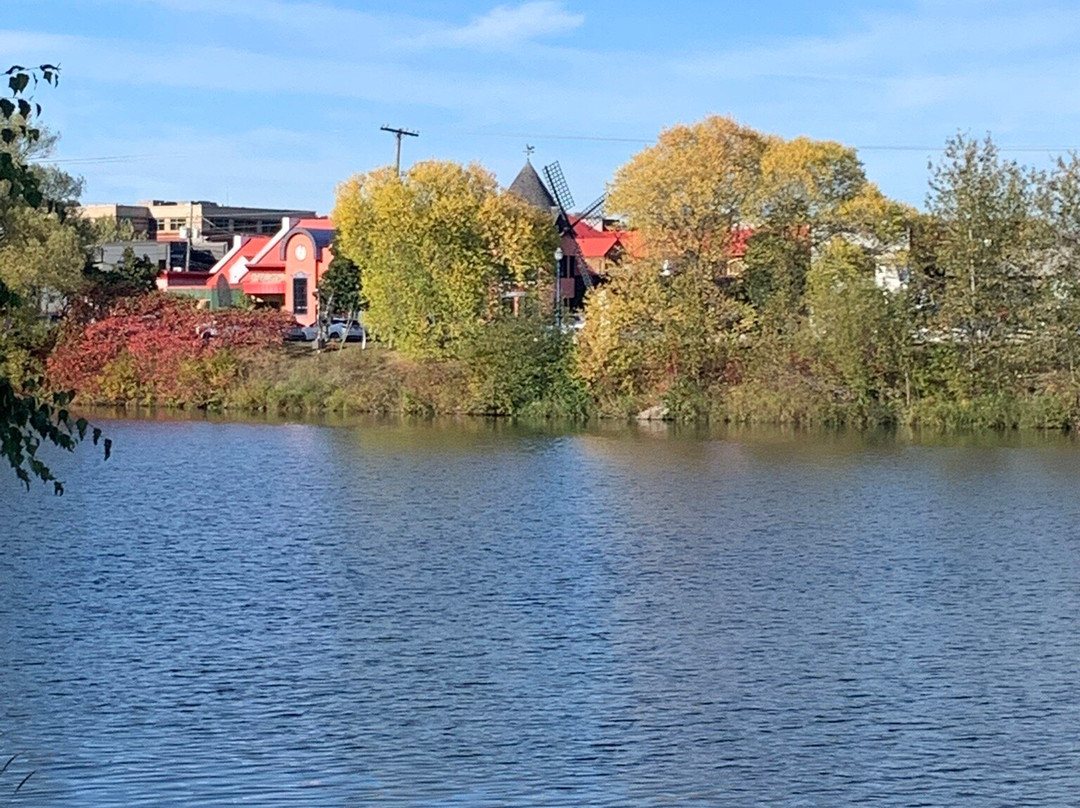 Parc de l'Ile-Pozer-Saint Georges必去景点