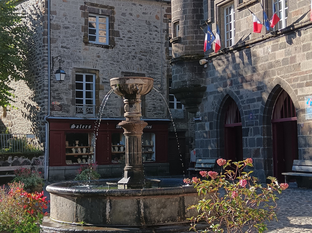 Salers, village médiéval-Salers必去景点