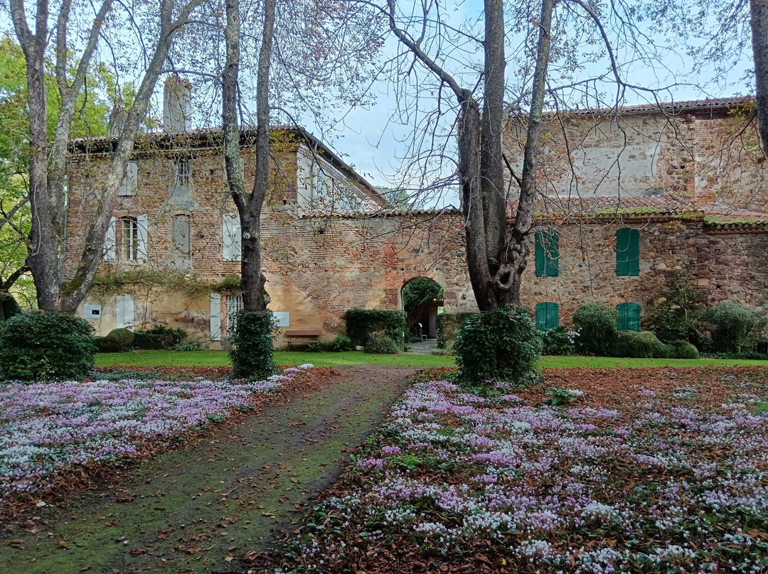 Abbaye de Combelongue-Rimont必去景点
