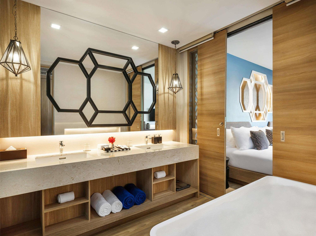 普吉岛卡隆亚维斯塔格兰德度假水疗酒店 - 美憬阁系列主图