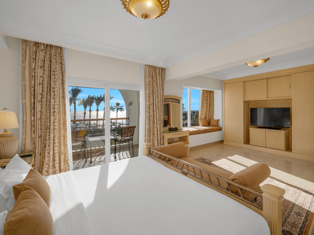 Royal Savoy Hotel主图