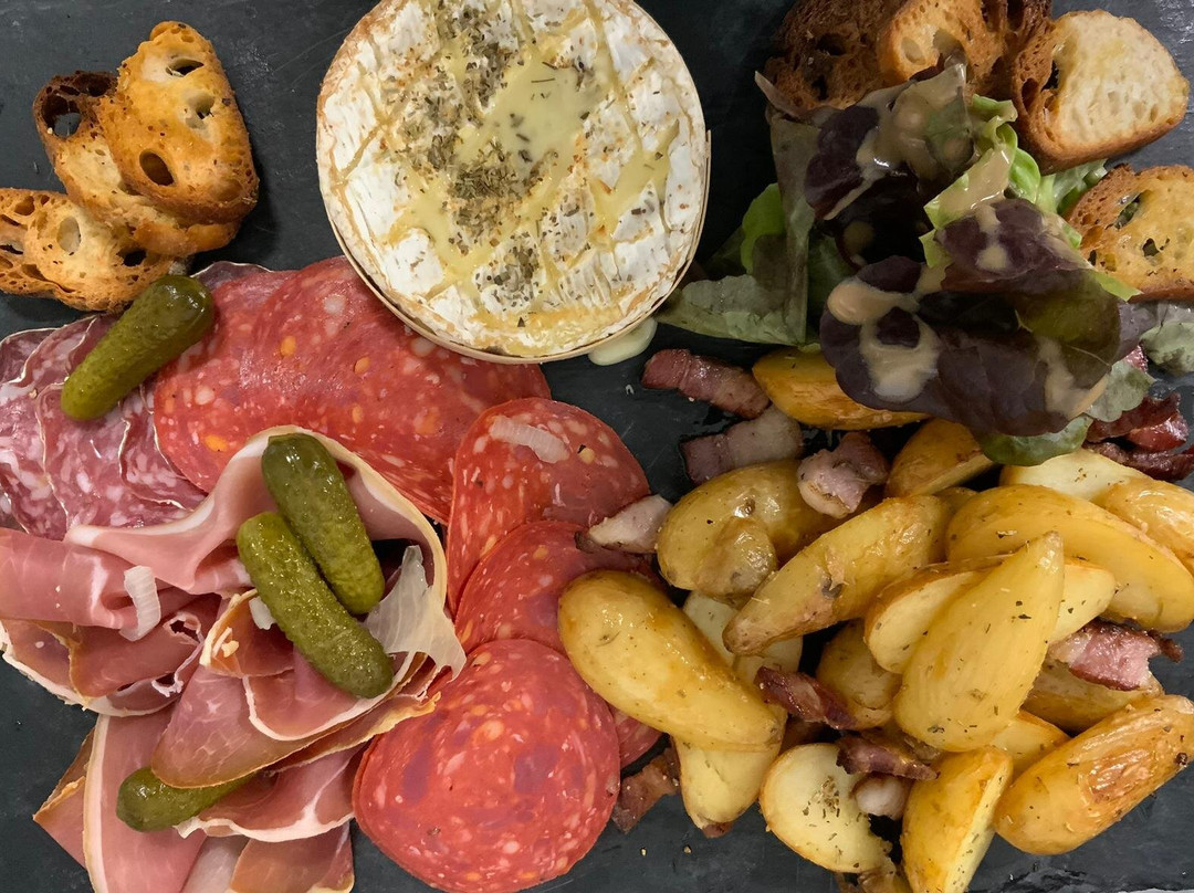 Riva Fougères Beach