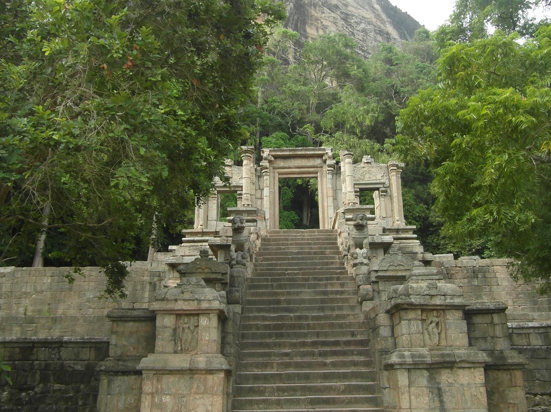 Yapahuwa Rock Fortress-Yapahuwa必去景点