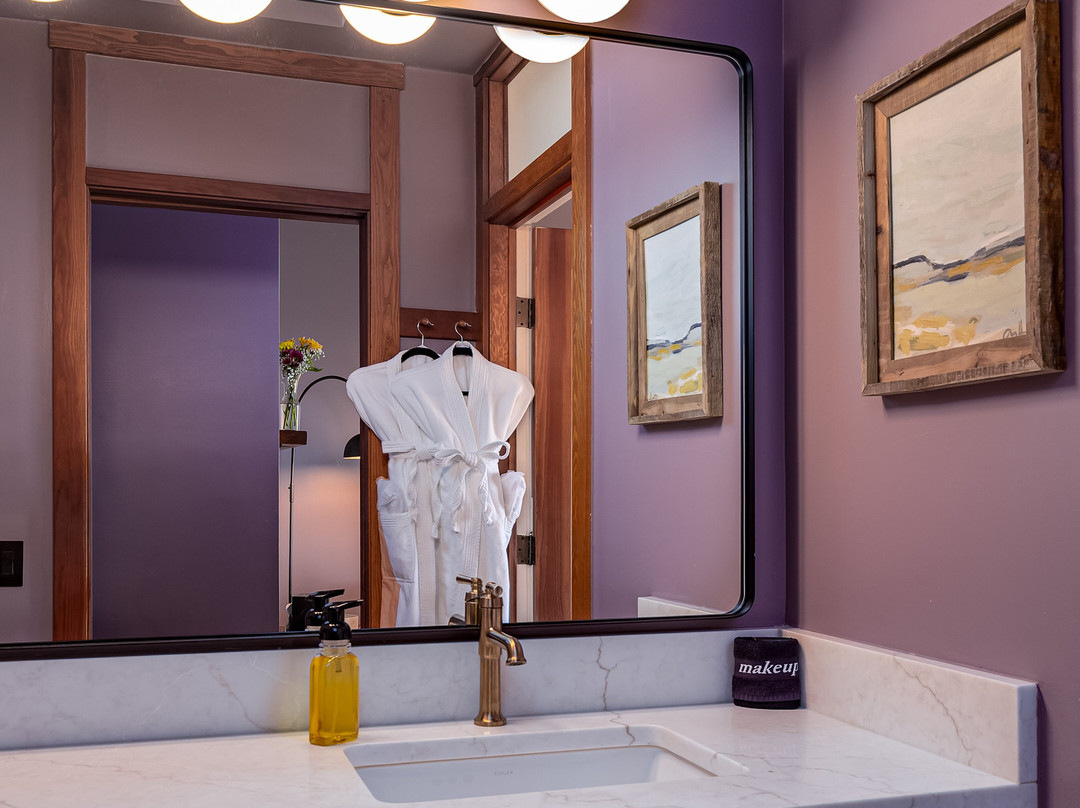 Weaverville酒店住宿-SoHum Mountain Healing Resort