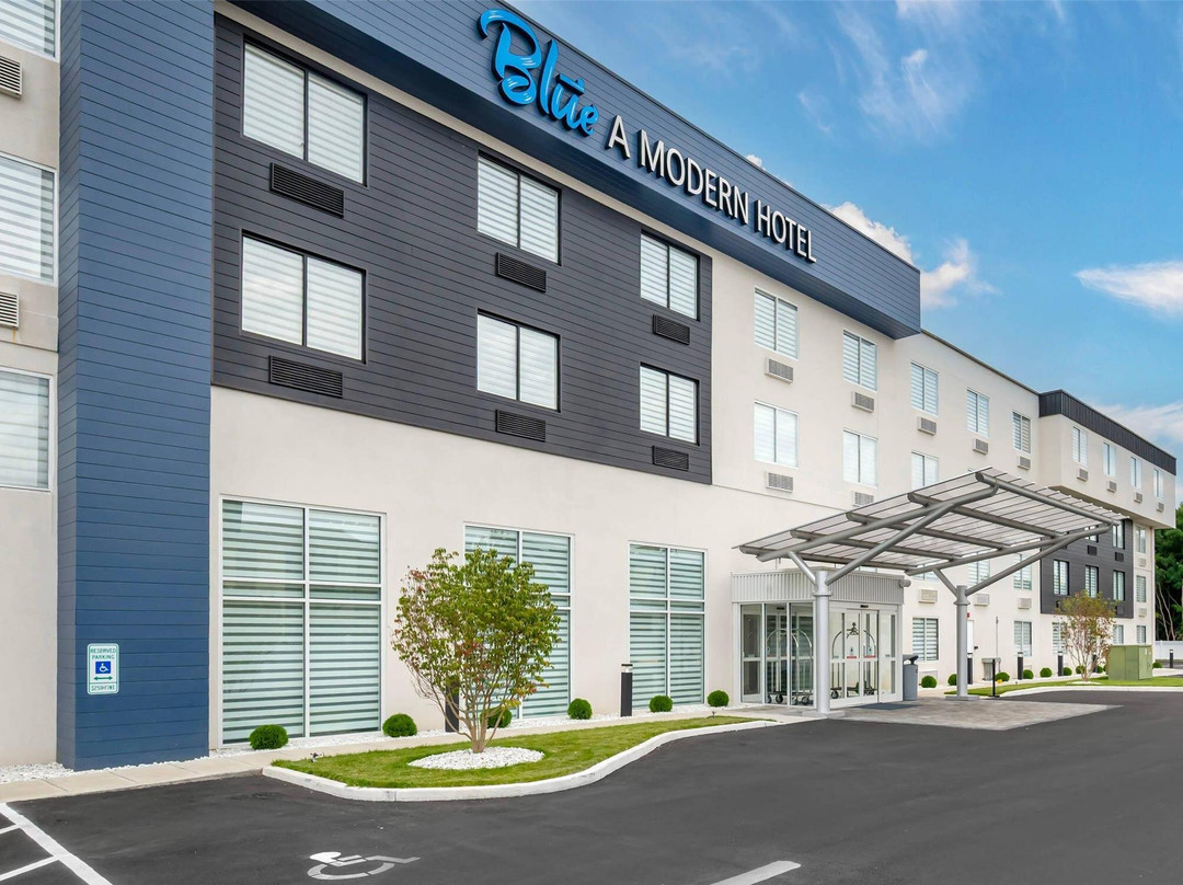 Clarion Hotel & Aqua Lagoon Water Park